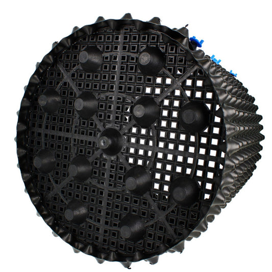 Vue inférieure du pot Air Grow 50 litres montrant la base perforée pour drainage efficace, parfait pour culture indoor avec substrat. Disponible chez SauceGrowing.