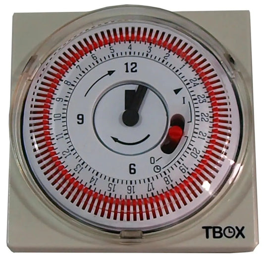 Cadran de minuterie analogique TBOX avec réglage par segments de 15 minutes, idéal pour contrôler l’éclairage horticole en culture intérieure.