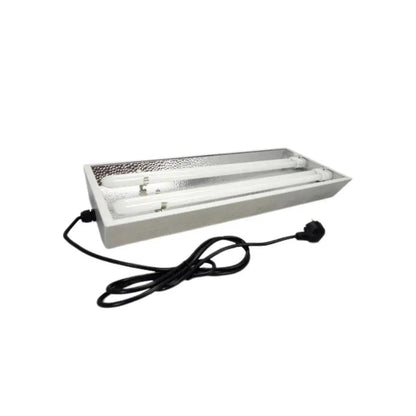 Lampe de croissance Turbo Néon Florastar 2x55W avec câble d’alimentation, conçue pour optimiser la lumière en culture indoor.
