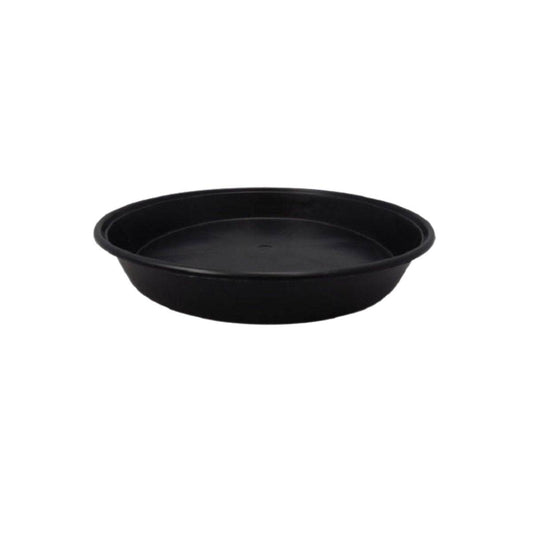 Une soucoupe noire en plastique de 40cm de diamètre, elle est adapté pour les pots rond