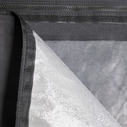 Vue intérieure de la tente PROBOX OUTDOORPRO 80 montrant la doublure réfléchissante en mylar certifié.