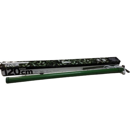 Solux - Tube chauffant de 120cm et 240W pour tente de culture, présenté avec son emballage décoré de feuillage, idéal pour serres.